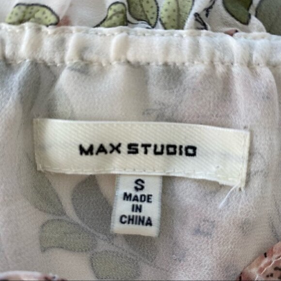 Max Studio blouson tank top with keyhole  opening and centre front tie - Picture 8 of 10
